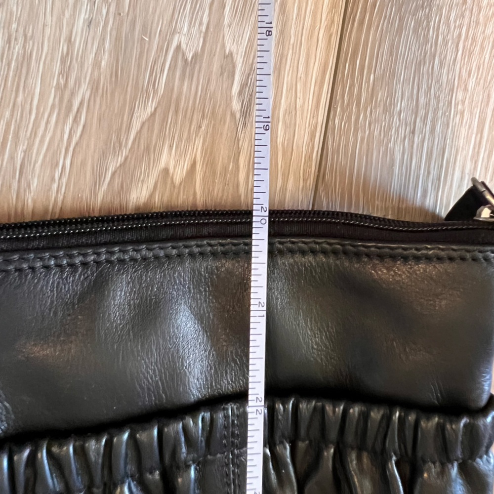Genuine Leather small black crossbody - Picture 4 of 4